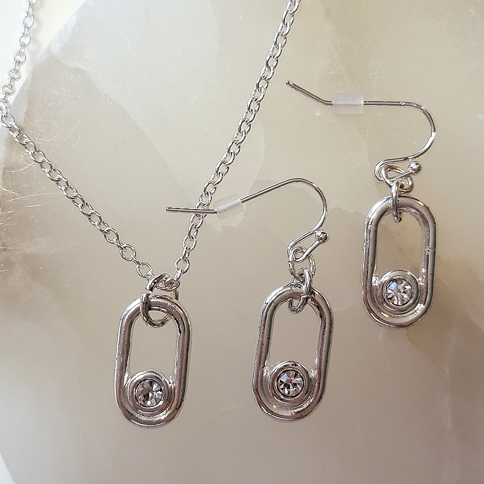 Sparkling Links Necklace And Earring Giftset Silver Tone